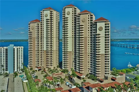 2104 W First St #2702, Fort Myers, FL 33901