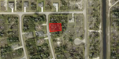 749 Hargrove Ave S, Lehigh Acres, FL 33974