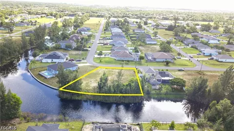 3512 NE 21st Pl, Cape Coral, FL 33909