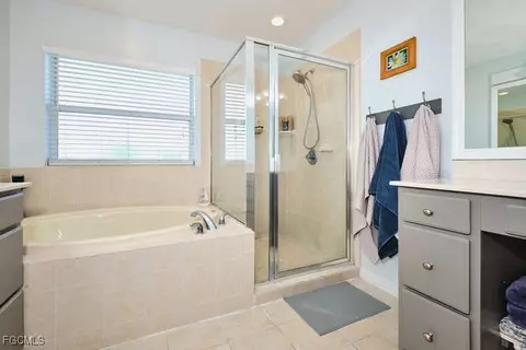 Bath - 2002 Heatherstone Way #1, Estero, FL 33928 photo 6 of 8