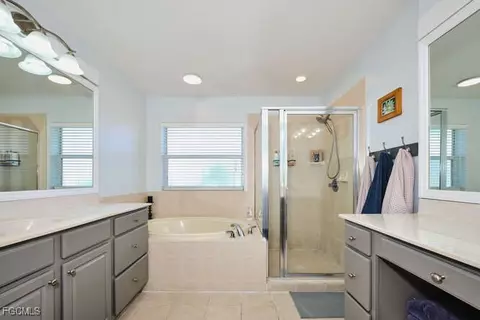 Bath - 2002 Heatherstone Way #1, Estero, FL 33928 photo 2 of 8