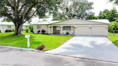 213 Jayview Ave, Lehigh Acres, FL 33936