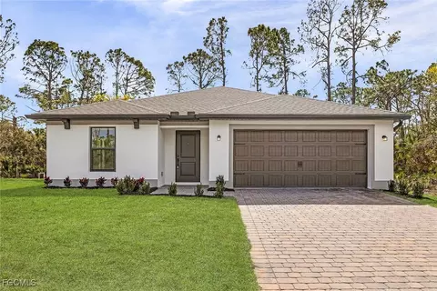 156 Yager Cir, Fort Myers, FL 33913
