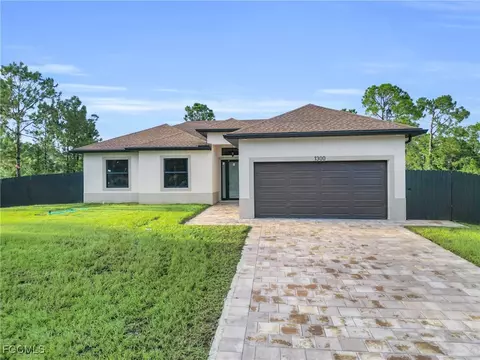 1300 W 11th St, Lehigh Acres, FL 33972