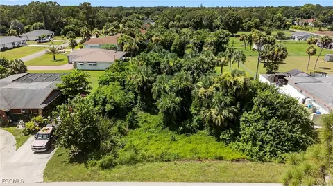 1904 E 6th St, Lehigh Acres, FL 33936