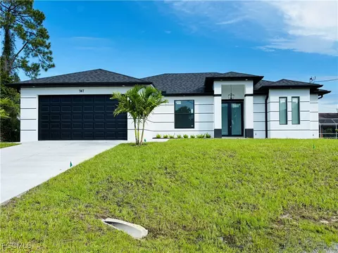 747 Spaulding St E, Lehigh Acres, FL 33974