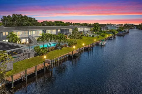 920 SE 4th St #6, Cape Coral, FL 33904