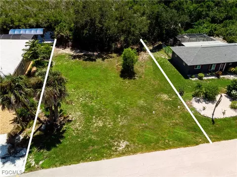5175 Genesee Pkwy, Bokeelia, FL 33922
