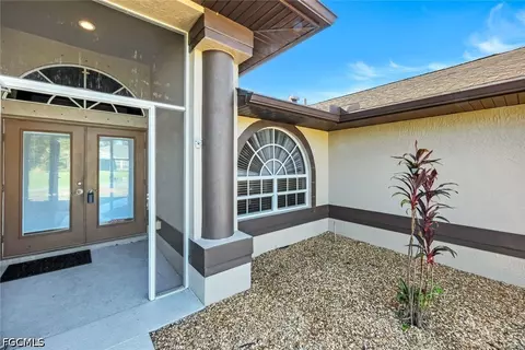 1121 NW 27th Ave, Cape Coral, FL 33993