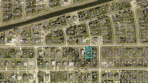 2903 26th St, Lehigh Acres, FL 33971