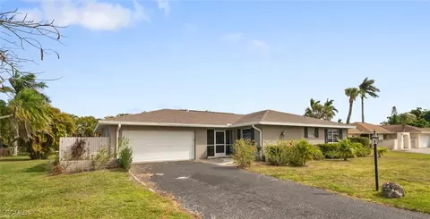 1557 Woodwind Ct, Fort Myers, FL 33919