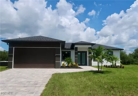 2607 E 18th St, Lehigh Acres, FL 33972