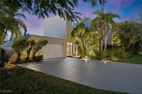725 El Dorado Pkwy W, Cape Coral, FL 33914