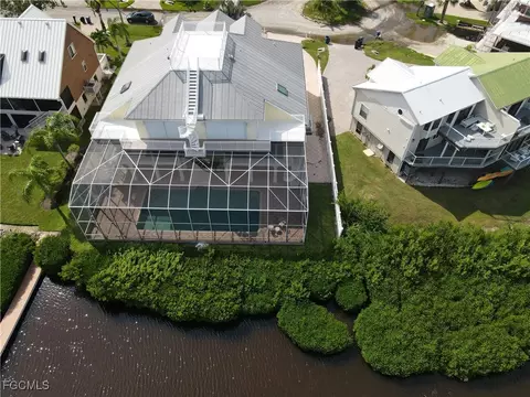21523 Indian Bayou Dr, Fort Myers Beach, FL 33931