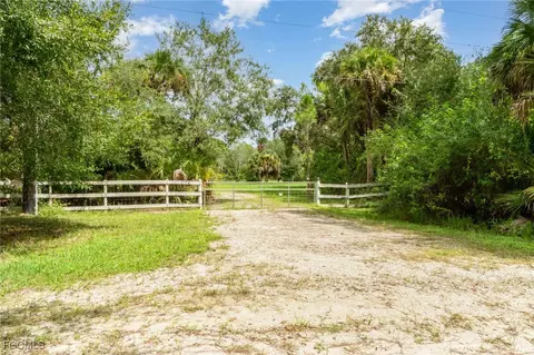 1175 Everglades Ave, Clewiston, FL 33440