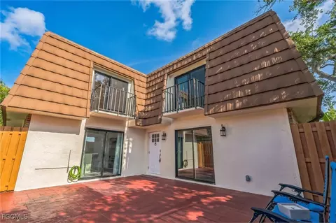 148 Park Shore Cir #2, Fort Myers, FL 33901