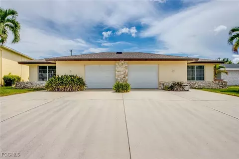 4113 SE 19th Ave #A & B, Cape Coral, FL 33904