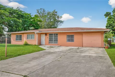 111 N Oregon Rd, Lehigh Acres, FL 33936