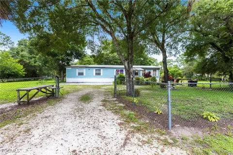 3180 Packinghouse Rd, Alva, FL 33920