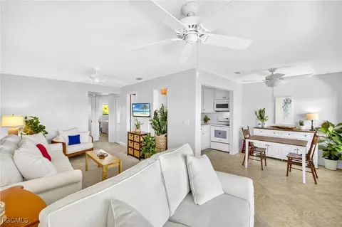 1250 Tennisplace Ct #B34, Sanibel, FL 33957