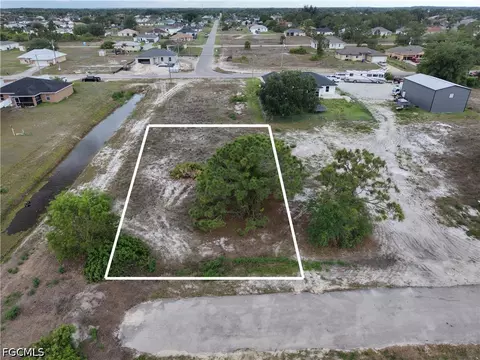 2701 39th St SW, Lehigh Acres, FL 33976