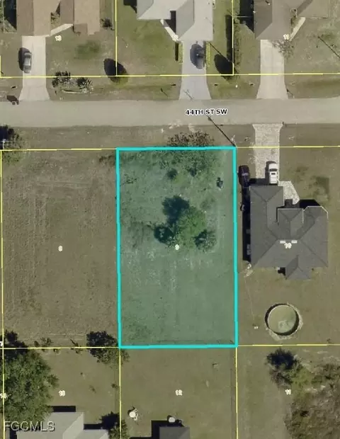 2703 44th St SW, Lehigh Acres, FL 33976