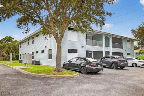 1050 Hancock Creek South Blvd #204, Cape Coral, FL 33909