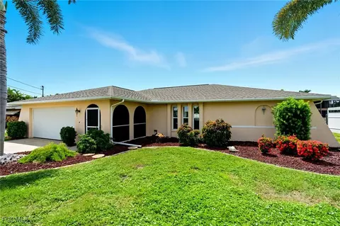 5252 Seminole Ct, Cape Coral, FL 33904