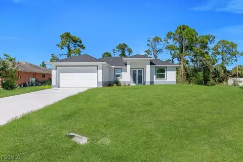 2912 14th St W, Lehigh Acres, FL 33971
