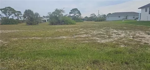 3213 NW 41st Pl, Cape Coral, FL 33993