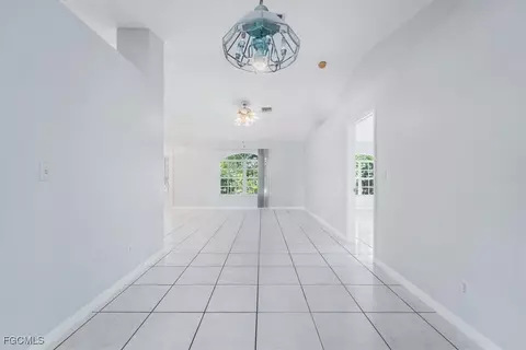 2831 White Blvd, Naples, FL 34117
