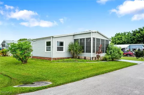 9849 Creekwood Ln, Fort Myers, FL 33905