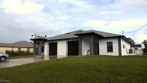 1038-1040 Albert Ave, Lehigh Acres, FL 33971