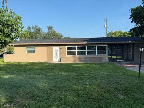 401 Oregon Rd W, Lehigh Acres, FL 33971