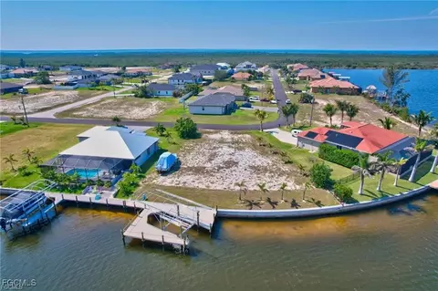 3225 NW 46th Ave, Cape Coral, FL 33993