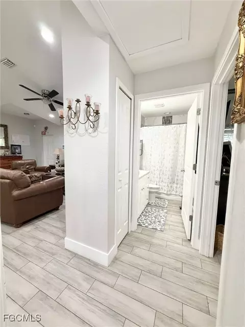 3454 NE 11th Ave, Cape Coral, FL 33909
