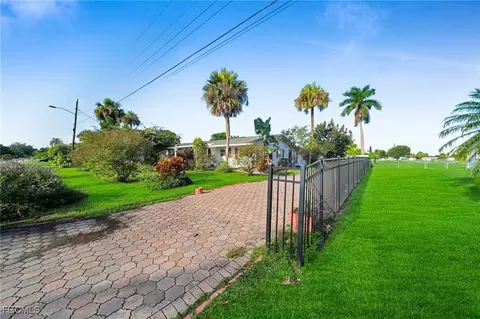 23 Lincoln Ave, Lehigh Acres, FL 33936