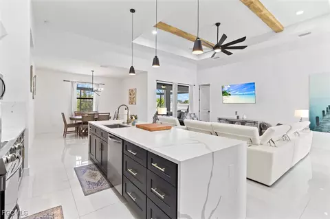 1 NW 8th Ter, Cape Coral, FL 33993