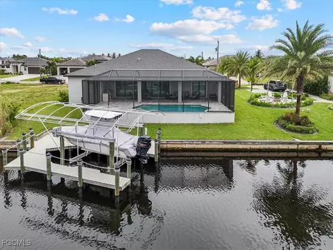 304 NW 39th Ave, Cape Coral, FL 33993