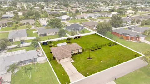 1108 SW 11th Ave, Cape Coral, FL 33991
