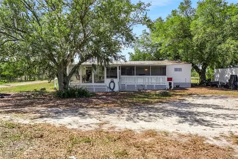23715 Tinas Ln, Fort Myers, FL 33913