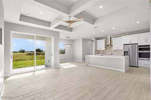 637 Royce Rd, Labelle, FL 33935 photo 2