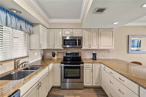 4200 Steamboat Bnd #303, Fort Myers, FL 33919