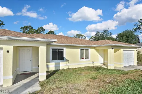 5321-5323 28th St SW, Lehigh Acres, FL 33973
