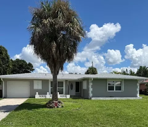 2723 SE 16th Pl, Cape Coral, FL 33904