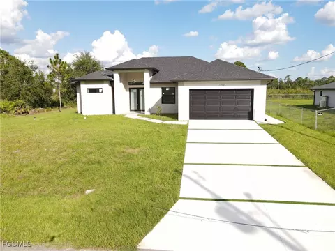 1210 Edison Ave, Lehigh Acres, FL 33972