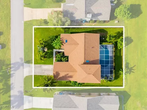1705 SW 15th Ave, Cape Coral, FL 33991