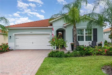 3261 Apple Blossom Dr, Alva, FL 33920