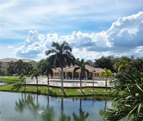 4121 Residence Dr #323, Fort Myers, FL 33901