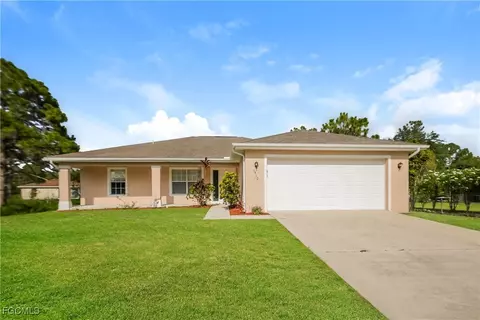 1910 Wanda Ave N, Lehigh Acres, FL 33971